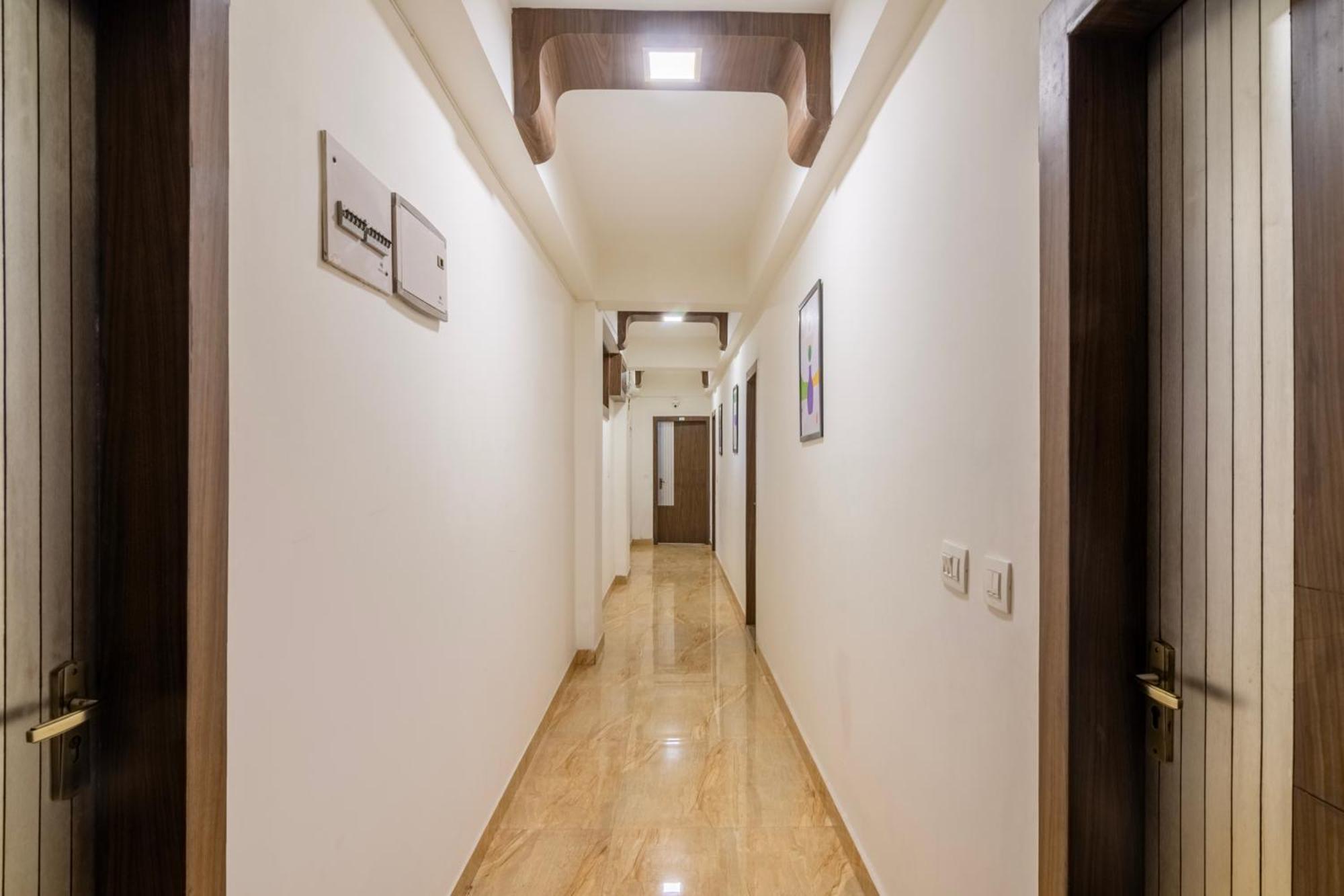 Treebo Petals Banquet & Suites - Kolkata Exterior photo
