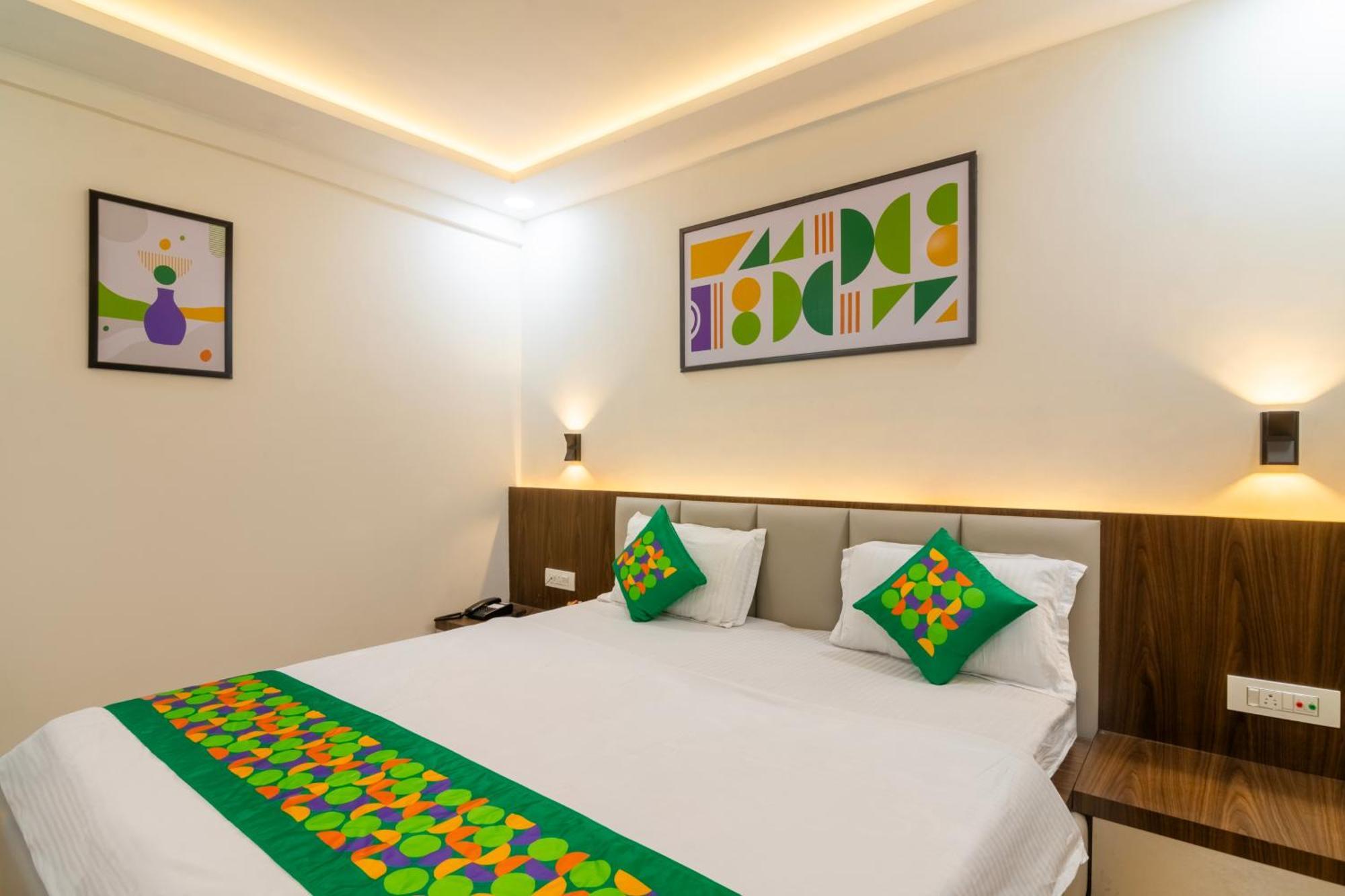 Treebo Petals Banquet & Suites - Kolkata Exterior photo